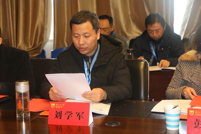 说明: D:\计算机学院\工会工作\教代会\2021教代会\教代会照片\IMG_4681.JPG 说明: D:\计算机学院\工会工作\教代会\2021教代会\教代会照片\IMG_4681.JPG